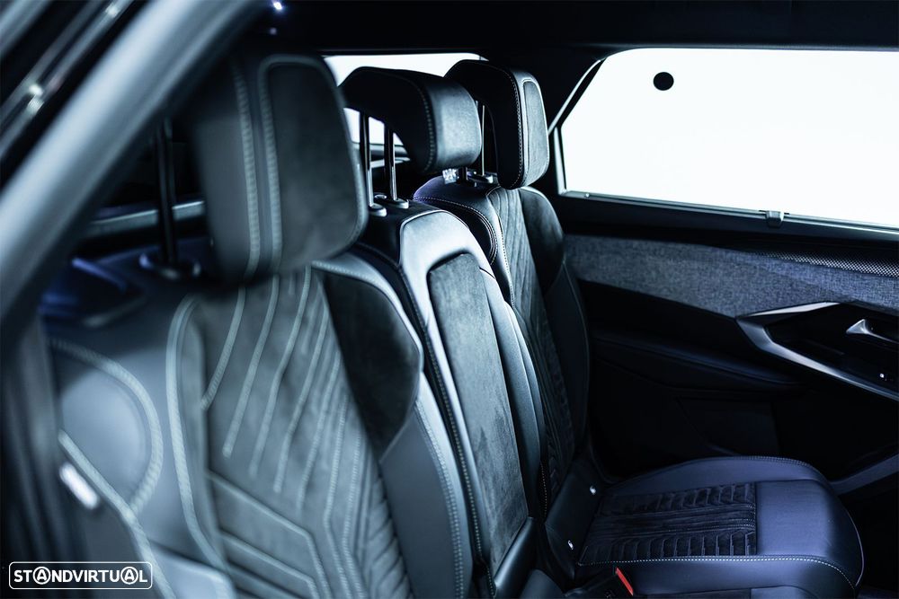 Peugeot 5008 1.6 Plug-in Hybrid GT e-DCS7 - 22