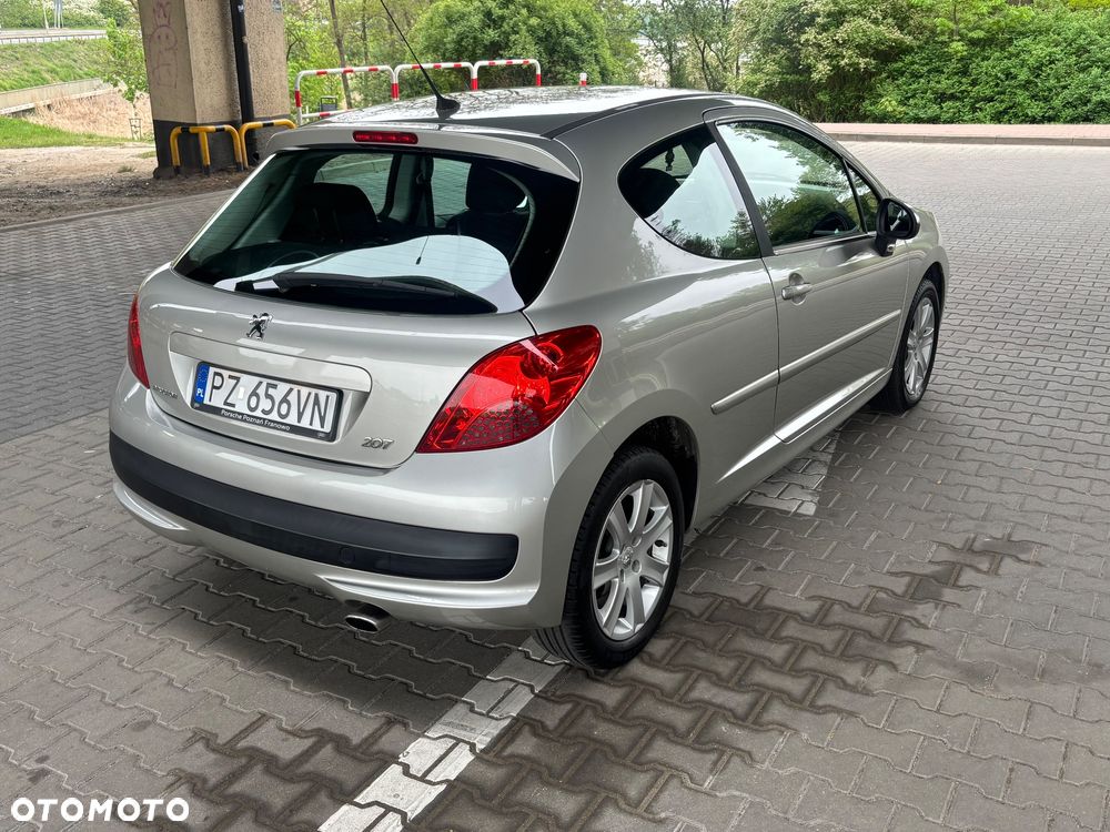 Peugeot 207 - 6
