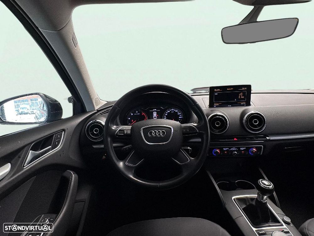 Audi A3 Sportback 1.6 TDI Attraction - 12