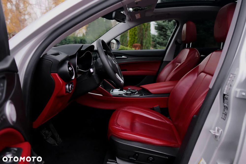 Alfa Romeo Stelvio - 25