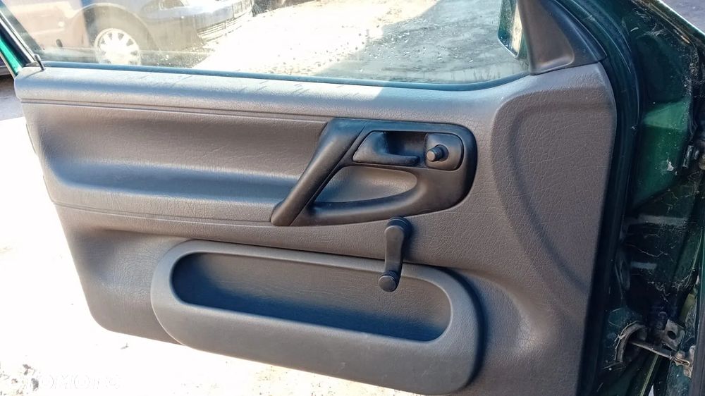 TYLKO CZĘŚCI VW Polo III 6N1 1.9D 64KM 47KW AEF 97r-99r hb 5d lakier: LC6M - 7