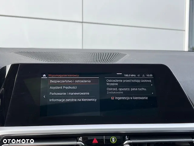 BMW Seria 3 318d Sport Line - 36