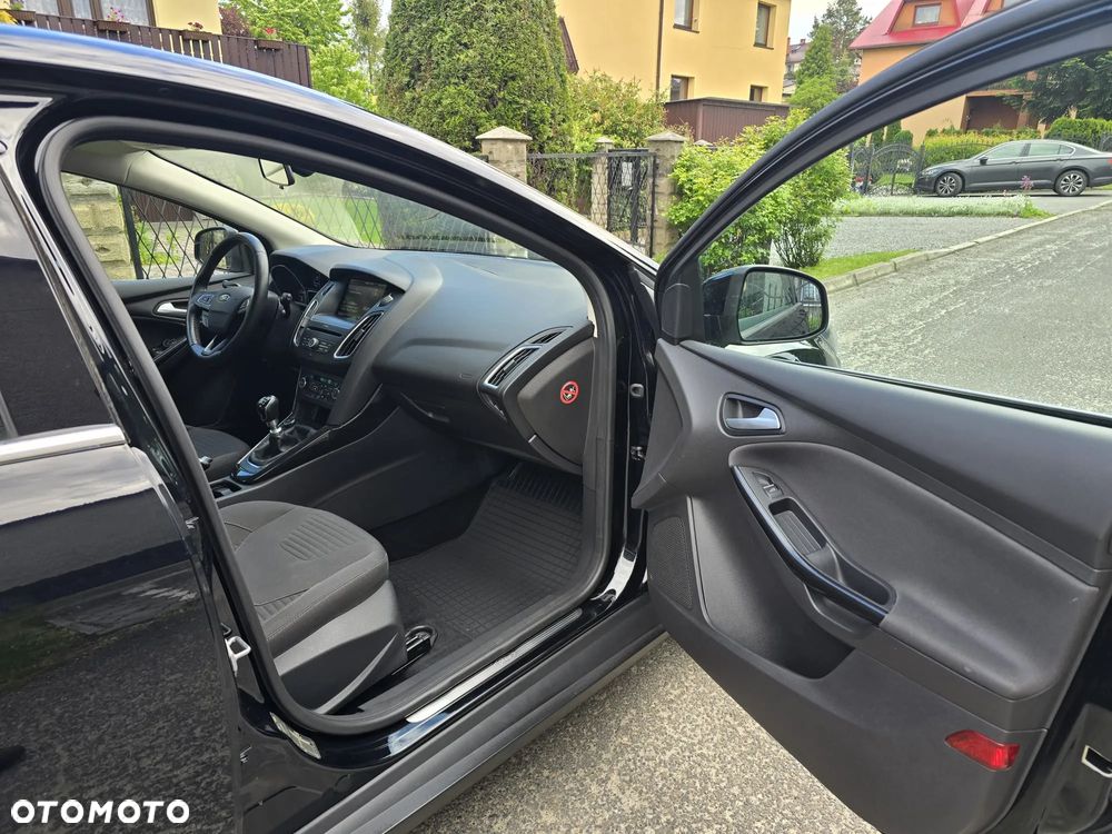 Ford Focus 1.5 TDCi DPF Start-Stopp-System Titanium - 28