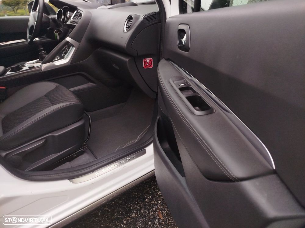 Peugeot 3008 1.2 PureTech Allure - 31