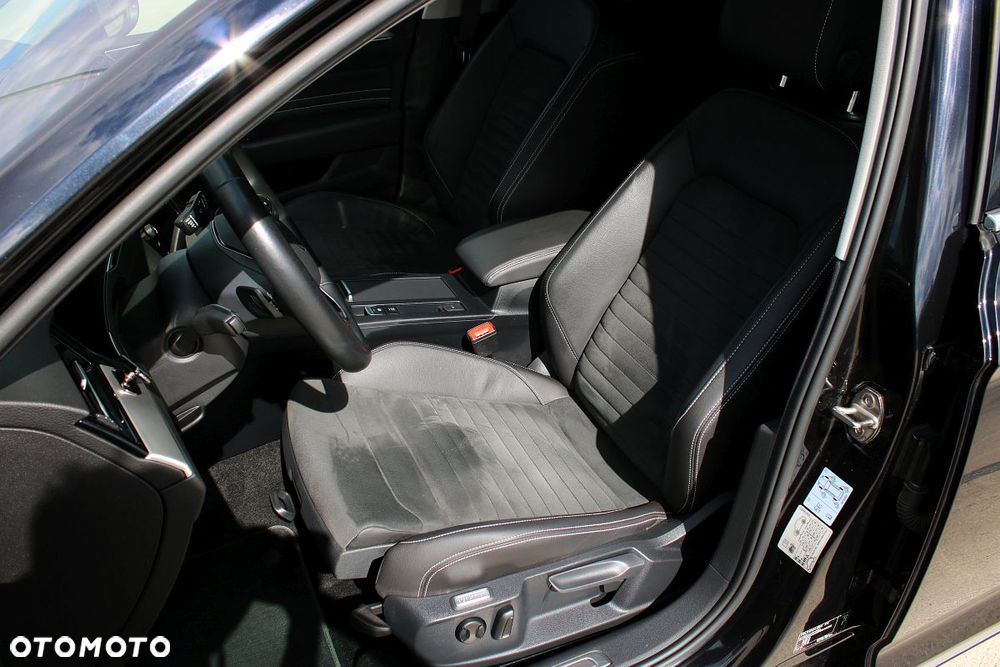 Volkswagen Passat 2.0 TSI Elegance DSG - 34