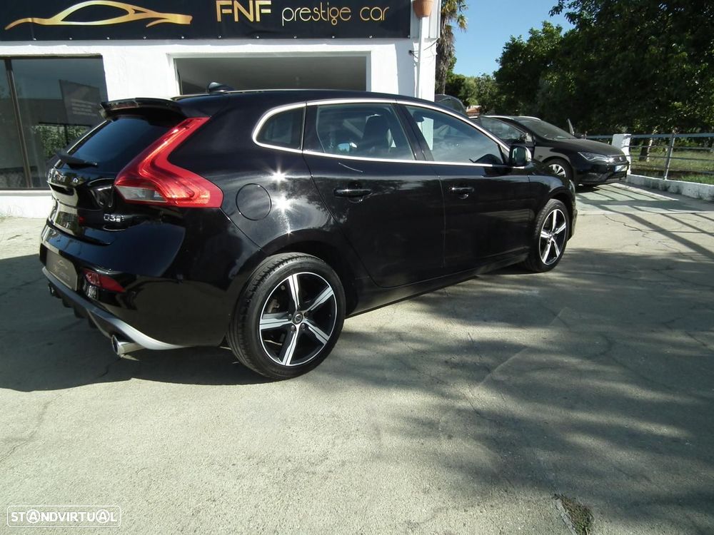 Volvo V40 2.0 D3 R-Design - 4