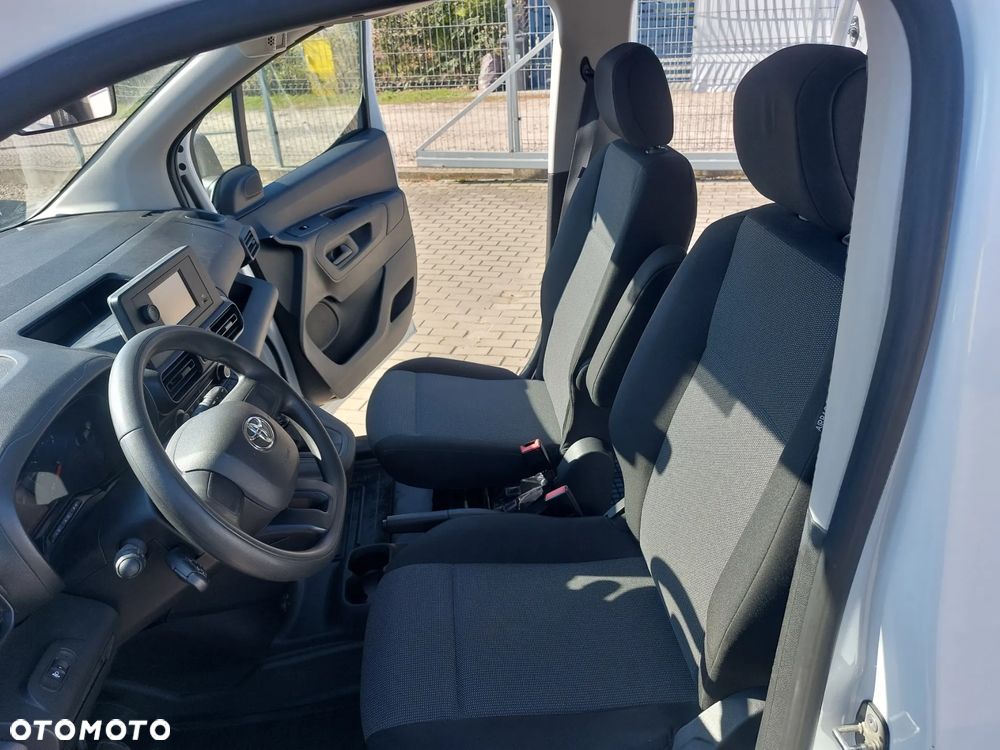 Toyota ProAce - 12