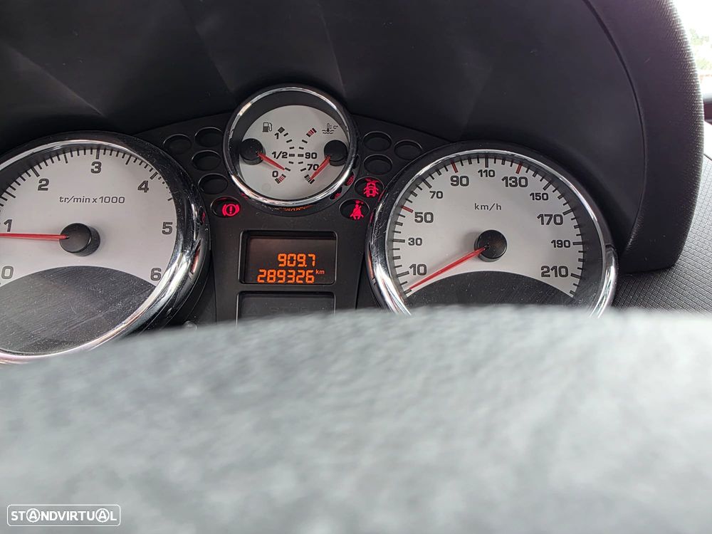 Peugeot 207 1.4 HDi Sport - 10
