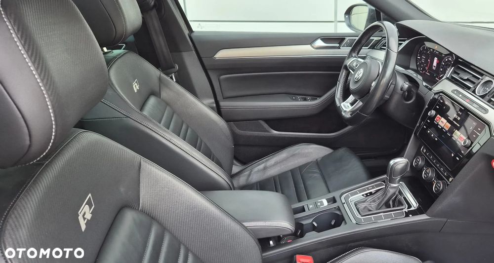 Volkswagen Passat - 27