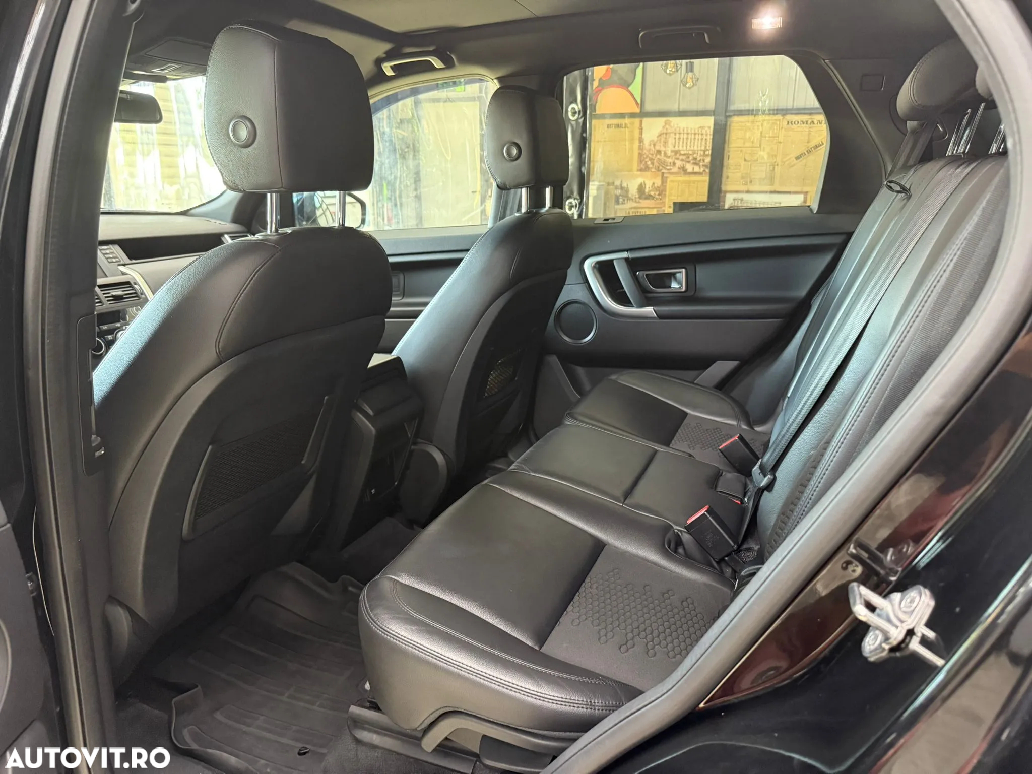 Land Rover Discovery Sport - 23