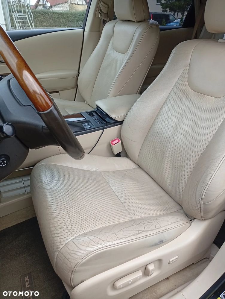 Lexus RX - 9