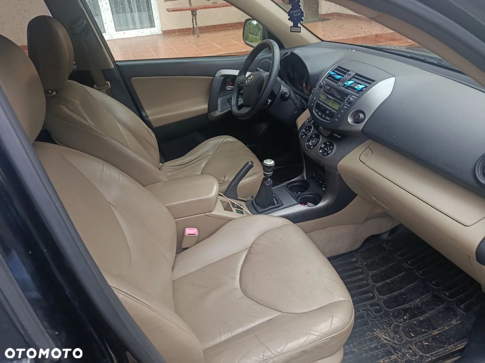 Toyota RAV4 2.2 D-4D Sol - 5