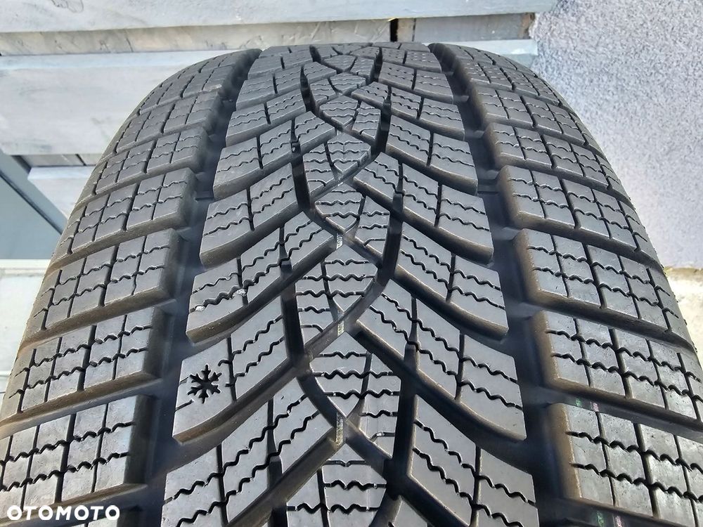 Goodyear Ultra Grip Performance  225/55R17 101 H BMW - 3