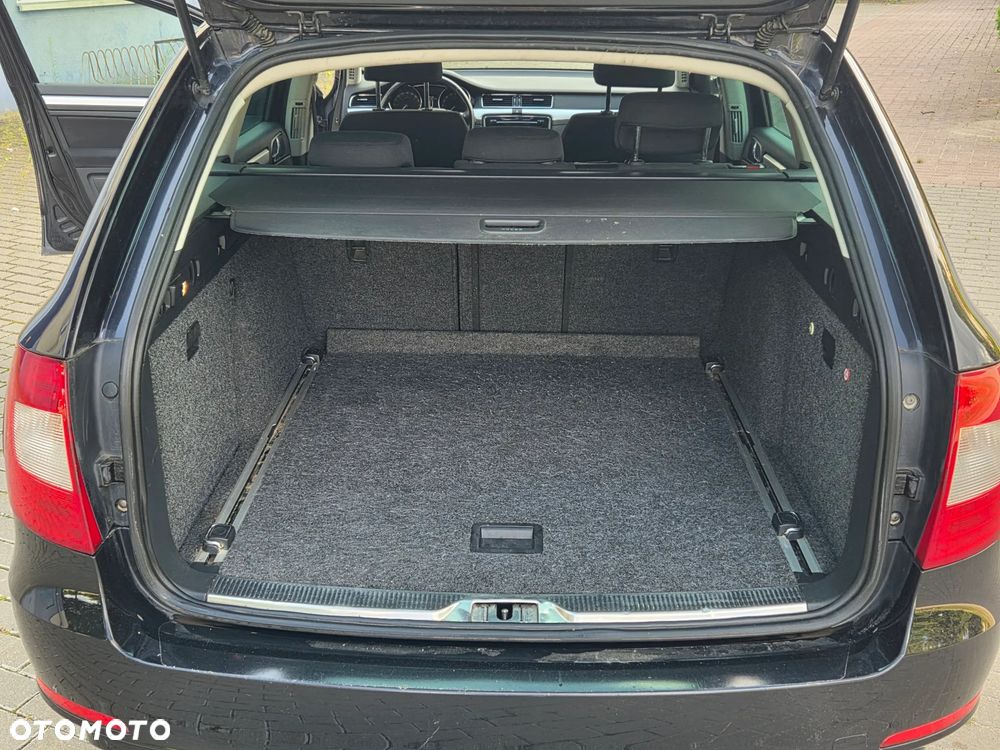 Skoda Superb 2.0 TDI PD Comfort - 27