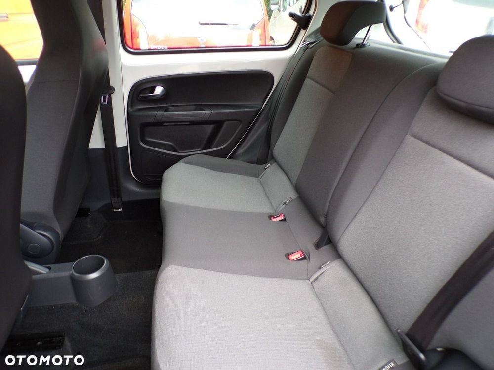 Volkswagen up! - 28