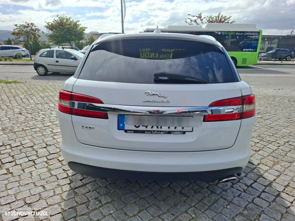 Jaguar XF Sportbrake 2.2 D R-Sport - 8