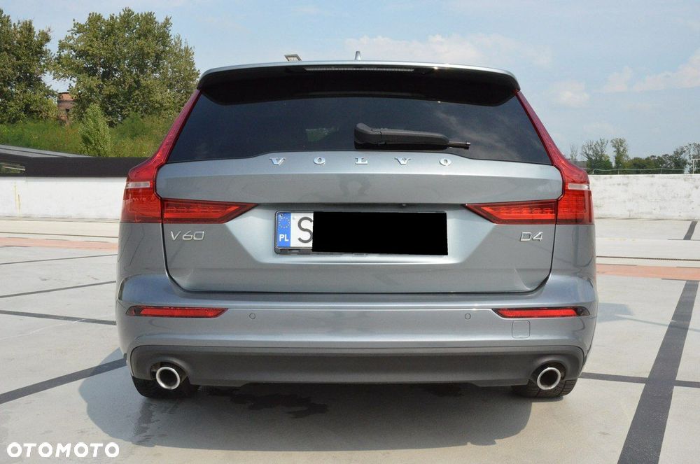 Volvo V60 D4 Geartronic Momentum - 16