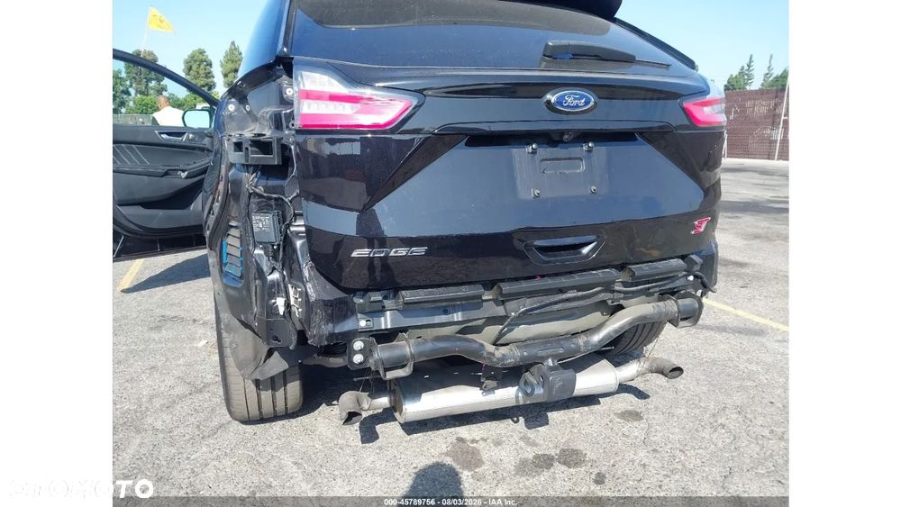 Ford Edge - 8