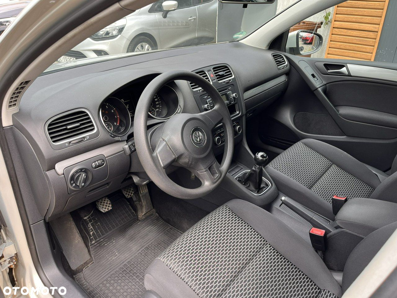 Volkswagen Golf - 14