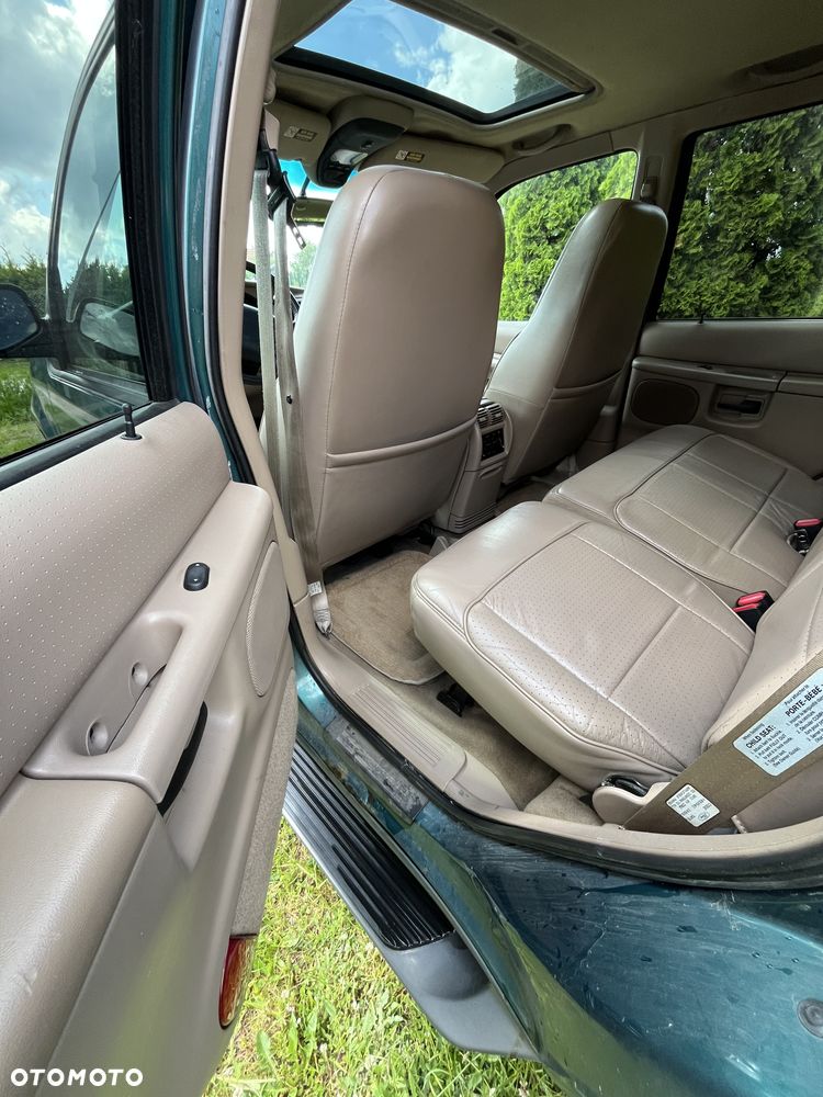 Ford Explorer 4.0 - 5