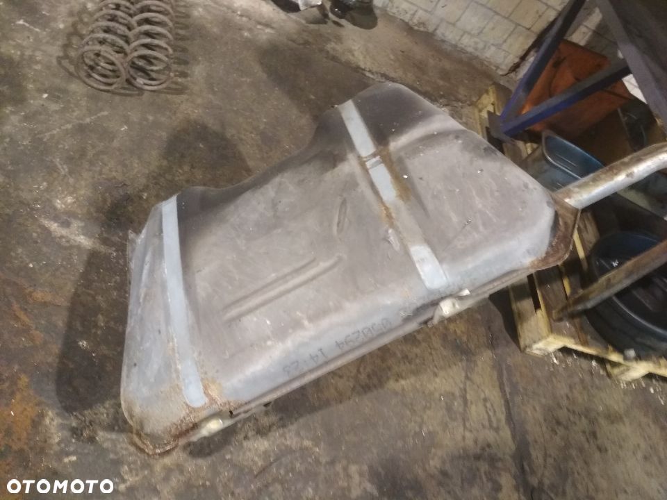 PONTIAC FIREBIRD 4 gen 4th gen 1993–2002 bak zbiornik paliwa ladny camaro chevrolet benzyny 3.4 3.8 5.7 v6 v8 fuel tank 1994 1995 1996 1997 1998 1999 2000 2001 - 5