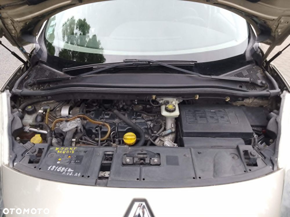 Renault Scenic 1.9 dCi Confort Privilege - 11