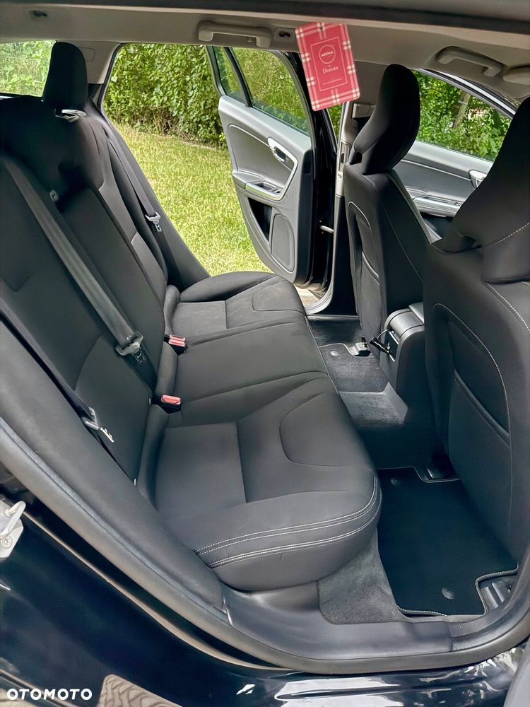 Volvo V60 D2 Drive-E Kinetic - 9