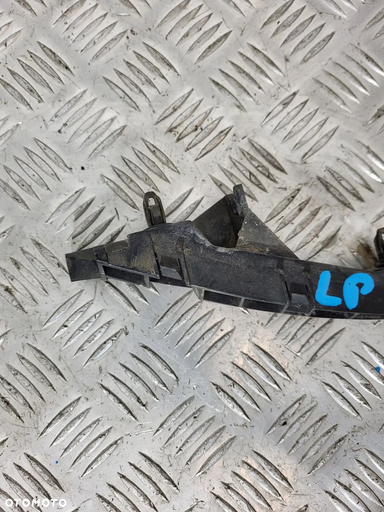 Mitsubishi L200 IV Ślizg Mocowanie Zderzaka Przód - 4