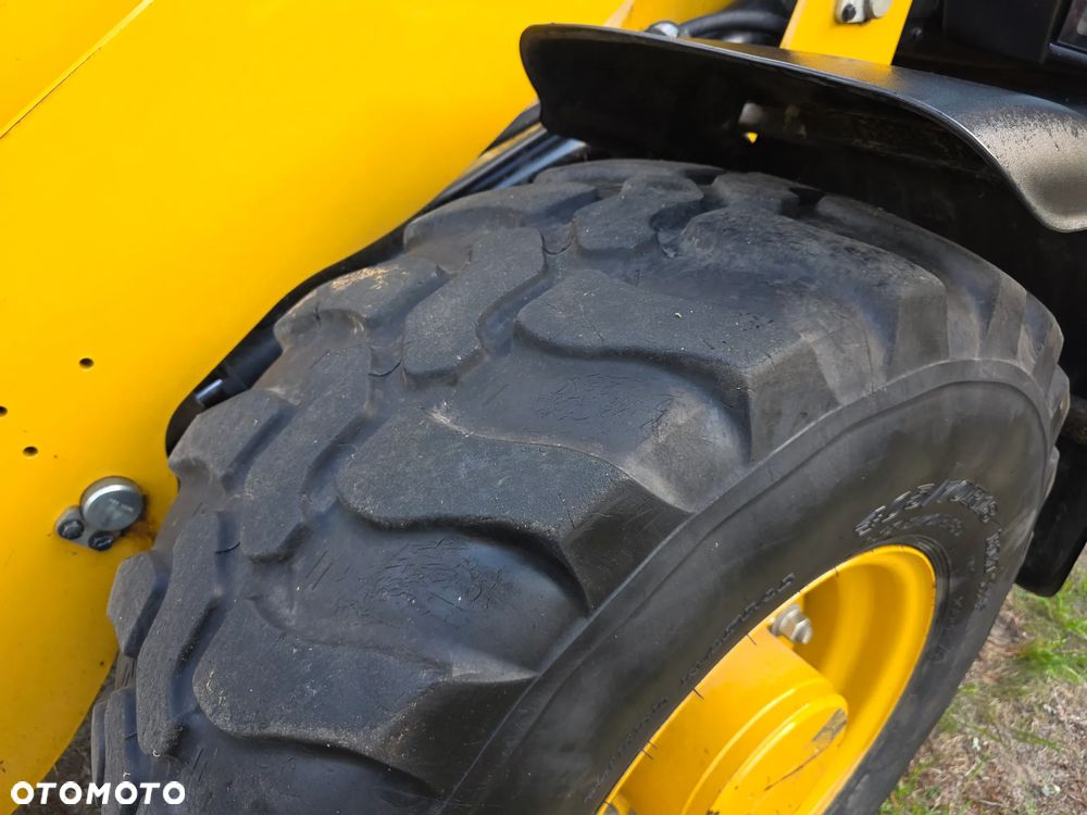 Caterpillar CAT 906 - 3