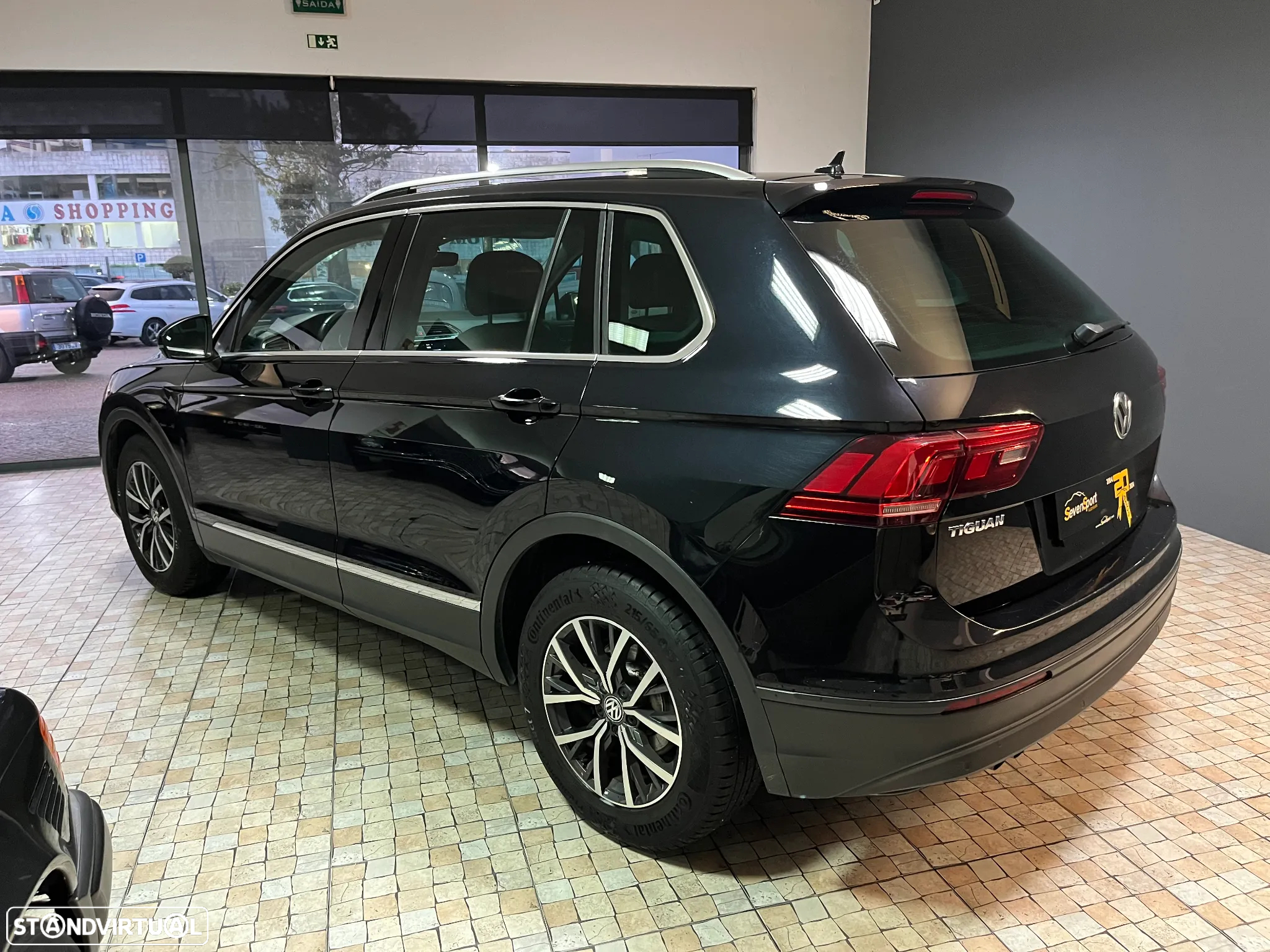 VW Tiguan 1.6 TDI Confortline - 23