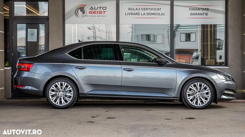Skoda Superb 2.0 TDI DSG Style - 8