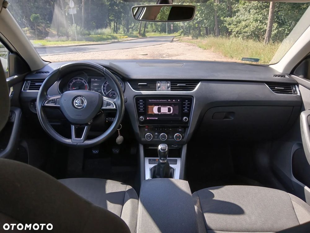 Skoda Octavia 1.4 TSI Ambition - 8