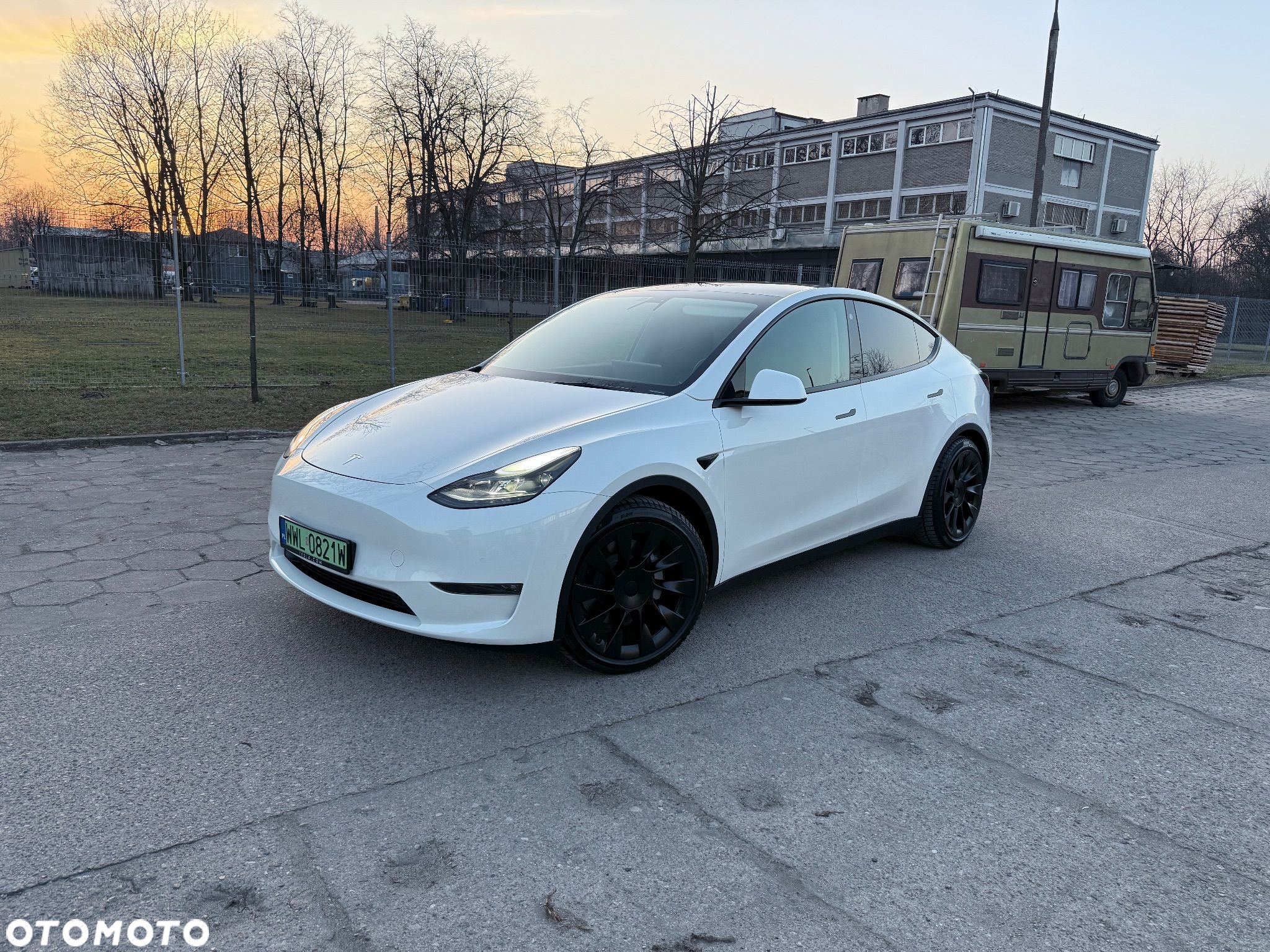 Tesla Y Model Long Range Dual Motor AWD - 1