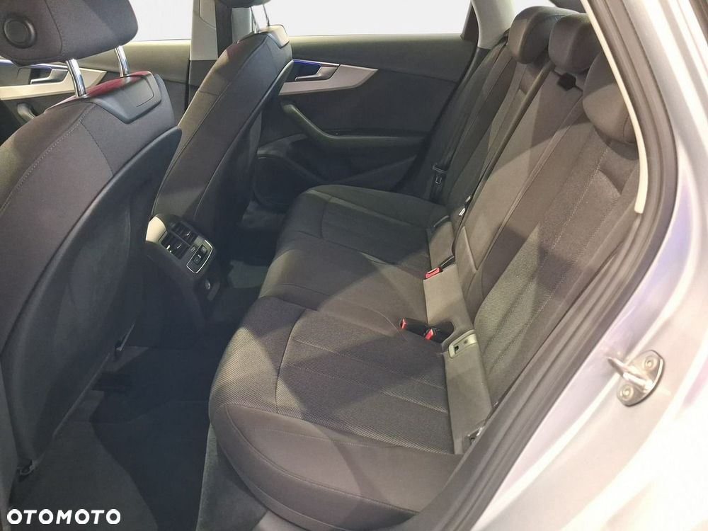 Audi A4 Limousine - 11