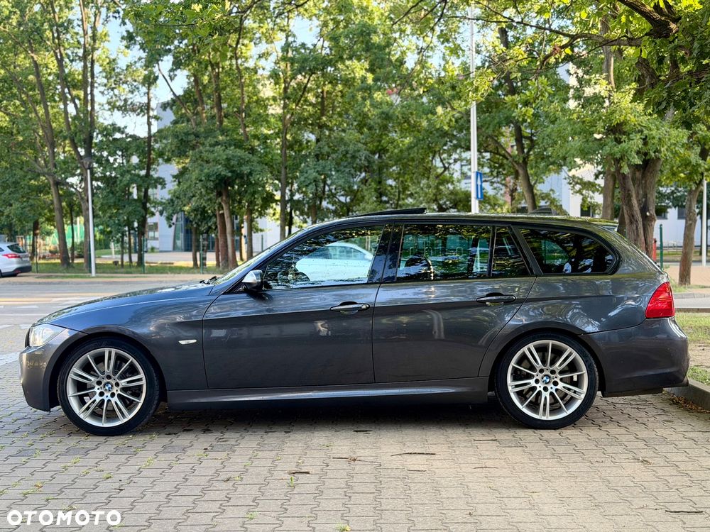 BMW Seria 3 330i - 5