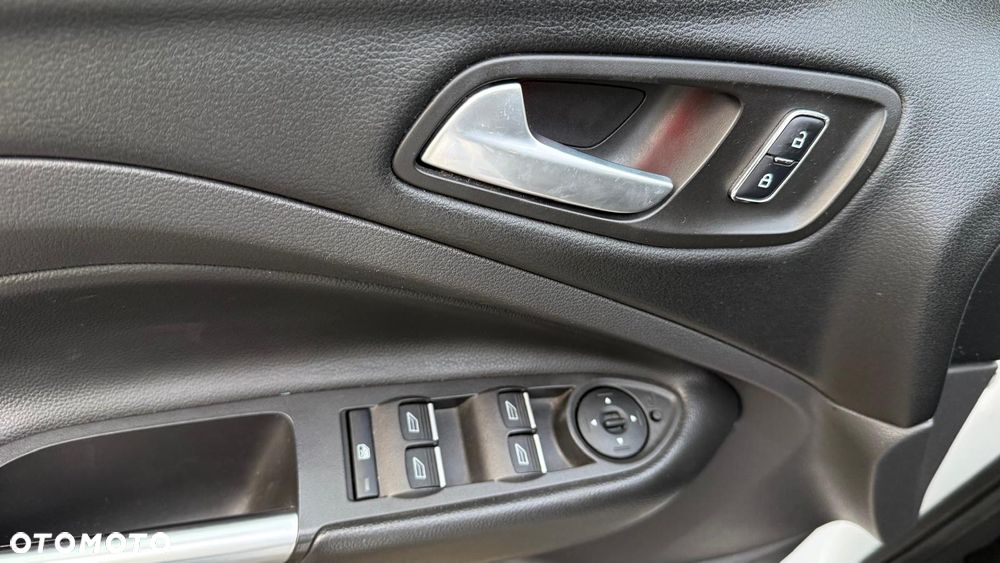 Ford Kuga 2.0 TDCi 4x4 Titanium - 20