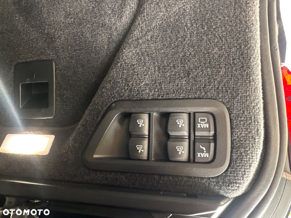 BMW X7 M50i sport - 14