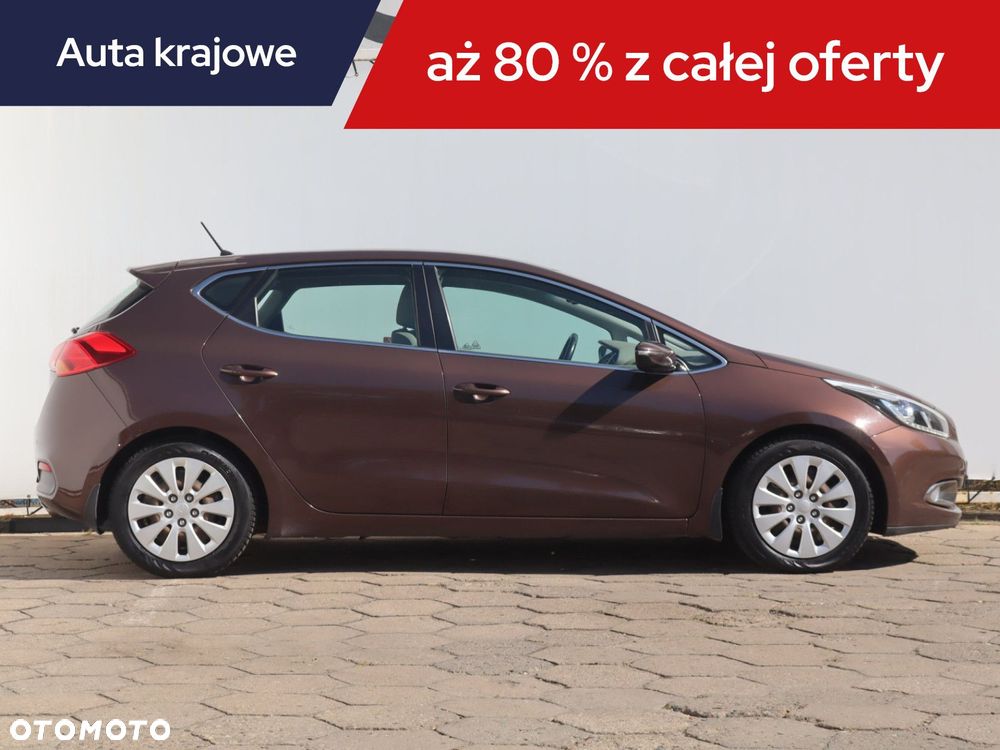 Kia Ceed - 8