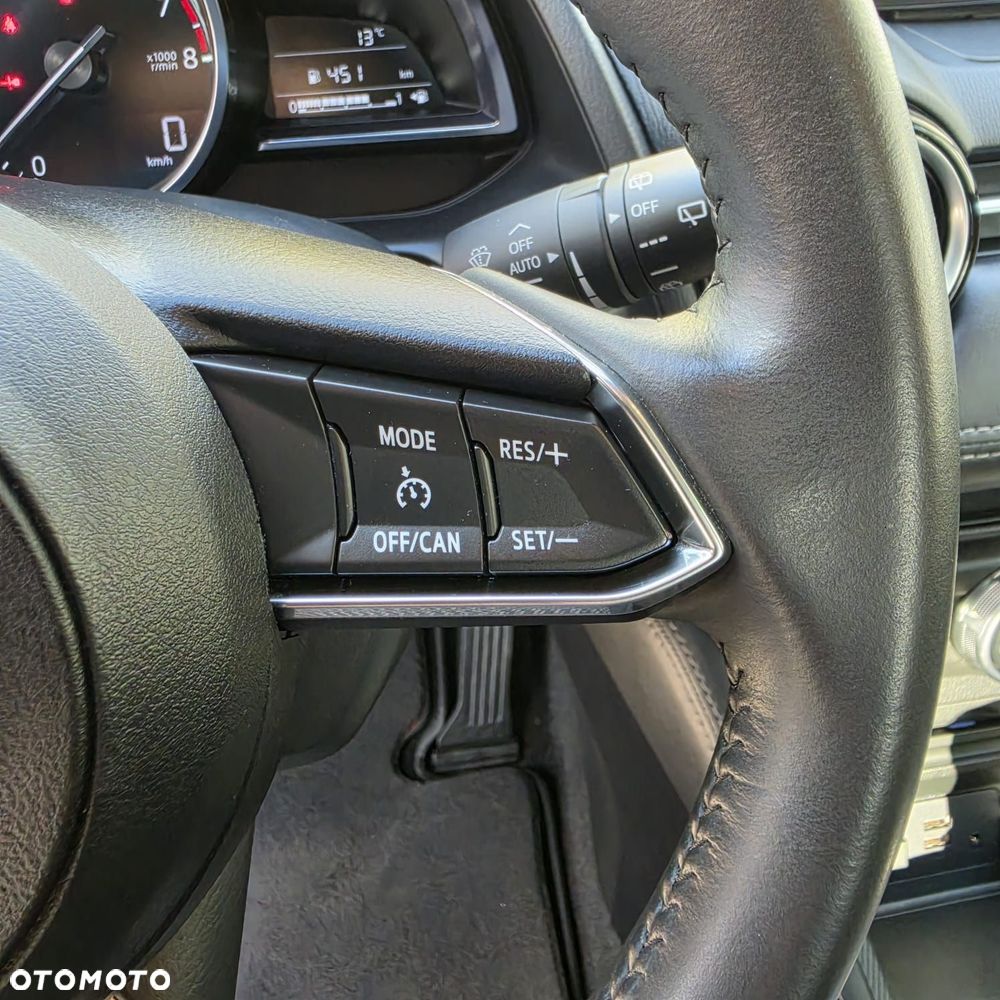 Mazda 2 - 10