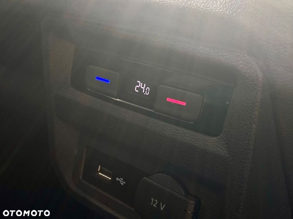 Volkswagen Tiguan - 33