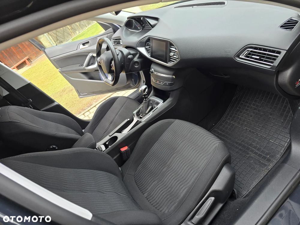 Peugeot 308 1.2 PureTech Active S&S - 4