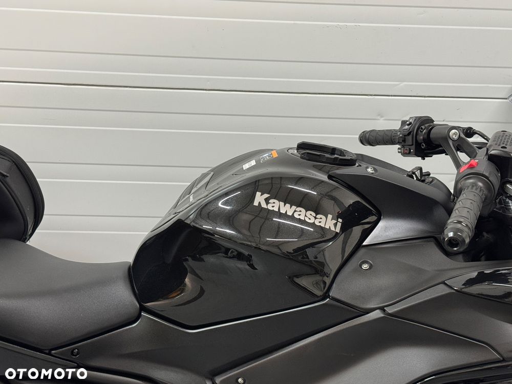 Kawasaki Ninja - 11
