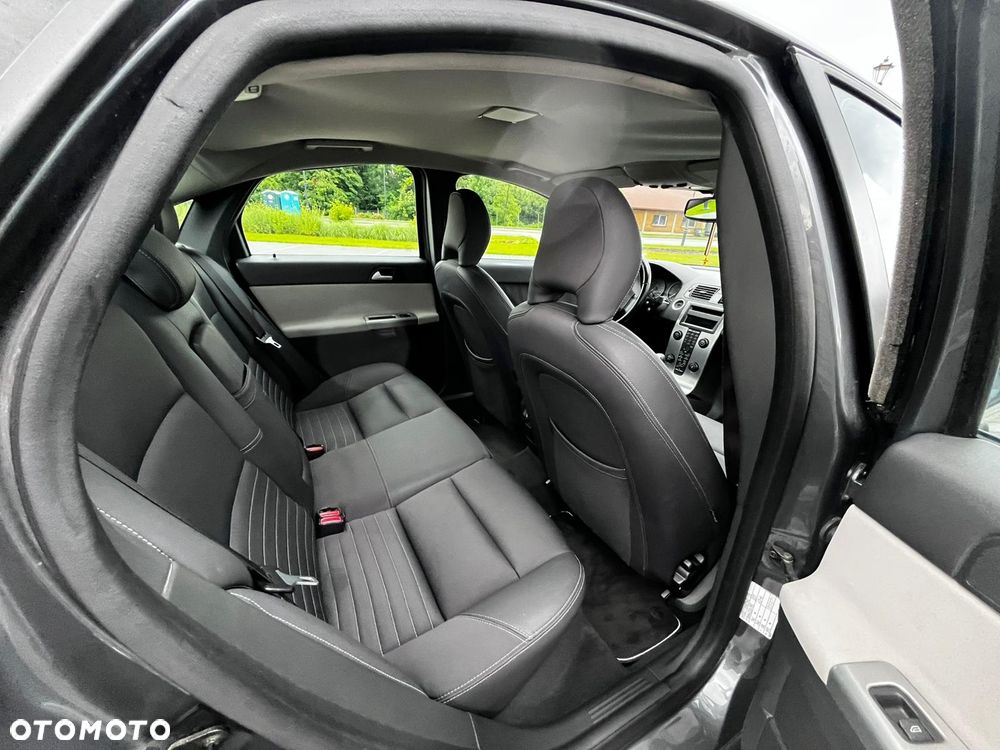 Volvo S40 2.4 Momentum - 13