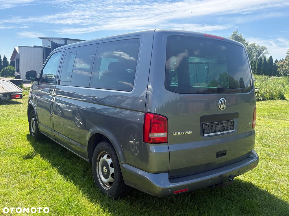 Volkswagen Multivan - 5