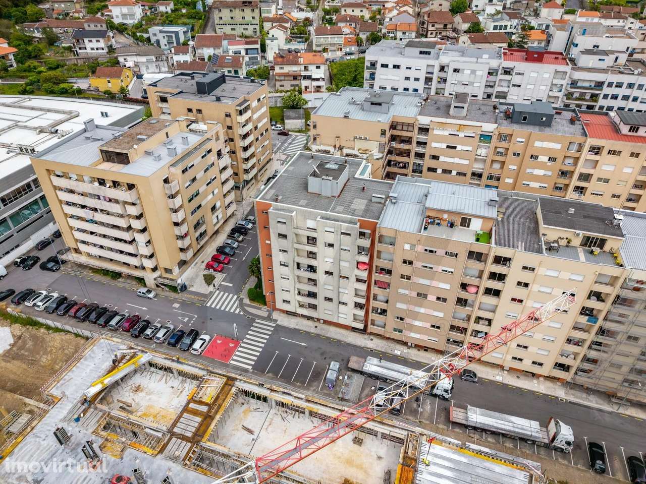 Apartamento T1 com Terraço na Rua Luís Soares Barbosa (Braga Parque) - Grande imagem: 5/28