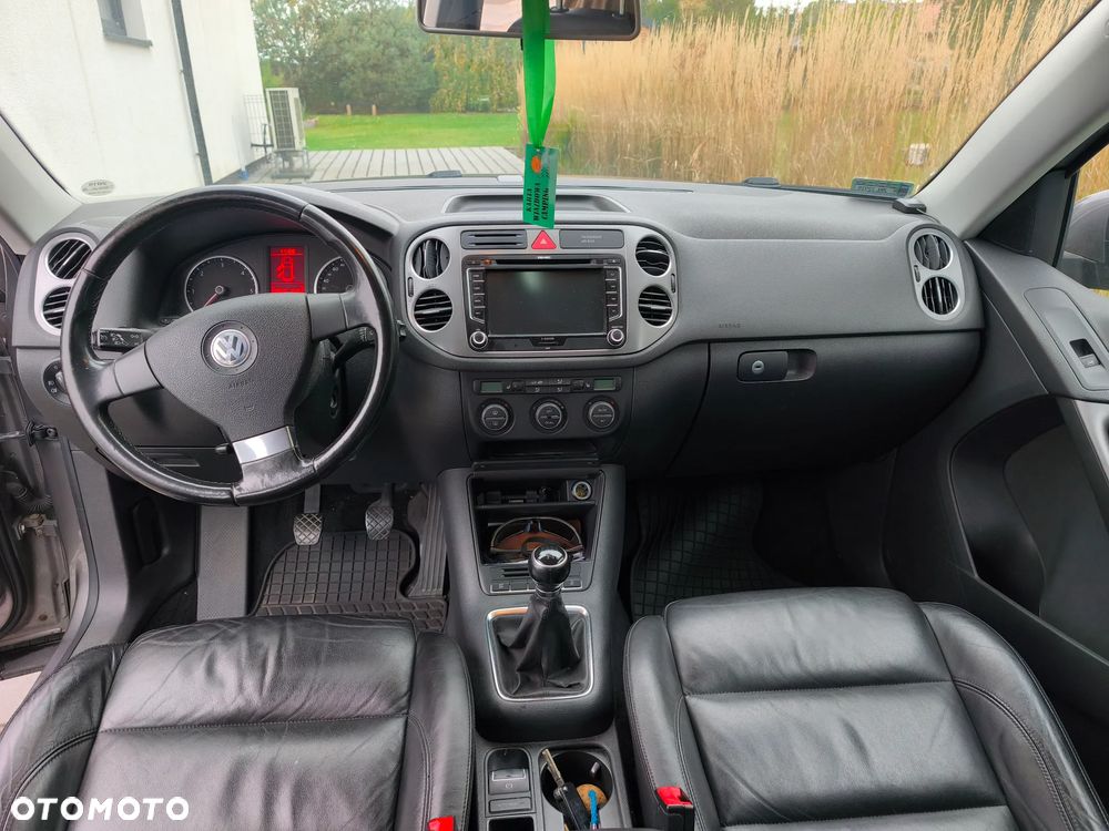Volkswagen Tiguan - 2