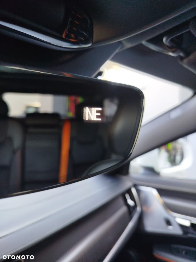 Volvo V90 Cross Country T5 AWD Ocean Race - 11