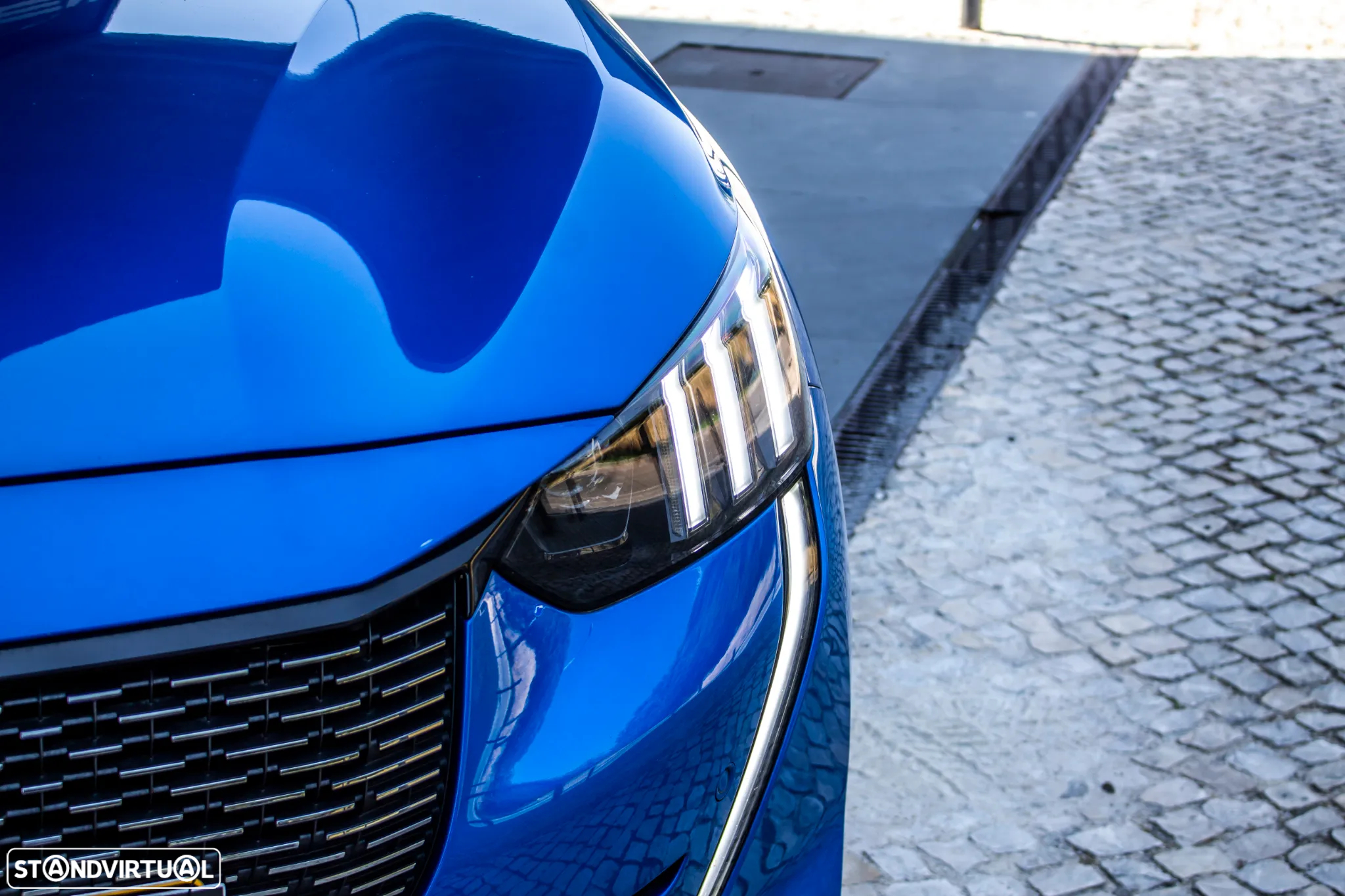 Peugeot 208 1.2 PureTech GT EAT8 - 8