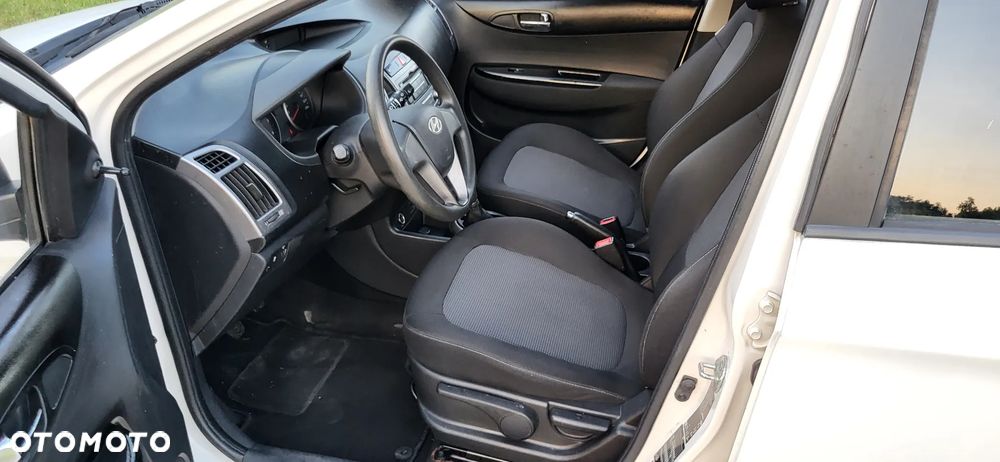 Hyundai i20 1.1 CRDi Style - 13