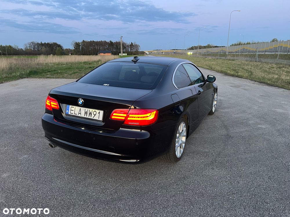 BMW Seria 3 320d - 12